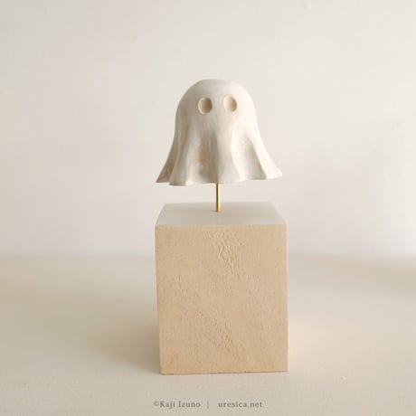 伊津野果地　木彫作品「Ghosts」