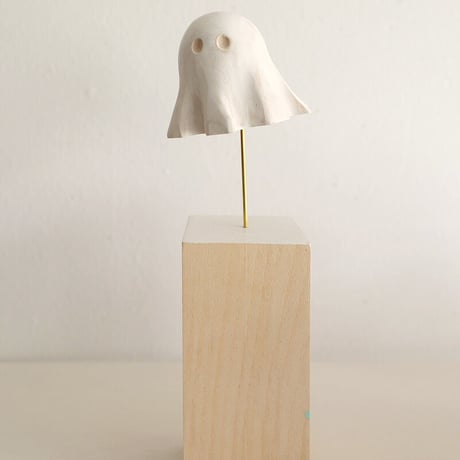 伊津野果地　木彫作品「Ghosts」