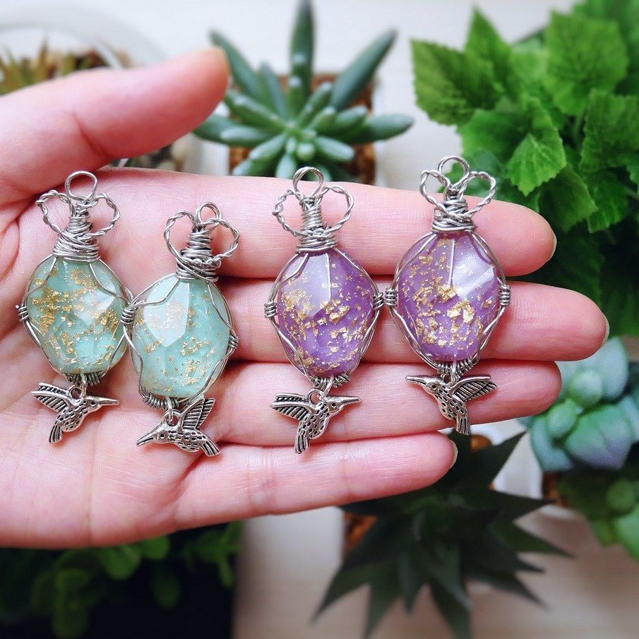 【for ばにょりん様】アフガナイト　ワイヤーラッピング　イヤリング 金箔入りカボションとハチドリのワイヤーラッピングピアス・イヤリング