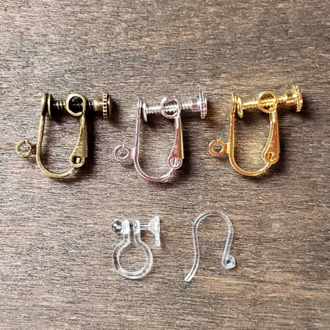 金箔入りカボションと三日月のワイヤーラッピング ピアス・イヤリング