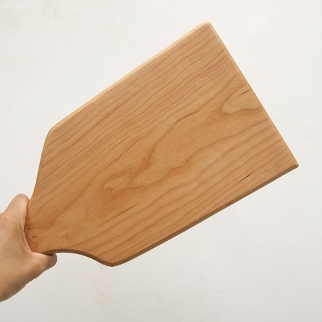 CBHK_215ひとつひとつ形が違うカッティングボード (チェリー材) 40×22.5cm