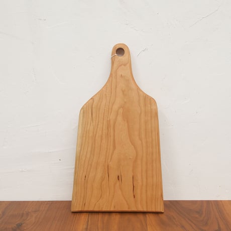 CBHK_215ひとつひとつ形が違うカッティングボード (チェリー材) 40×22.5cm