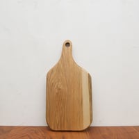 CBHK_195ひとつひとつ形が違うカッティングボード　(クルミ材)