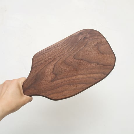 CBHK_203ひとつひとつ形が違うカッティングボード (ウォールナット材) 36.5×17.5cm