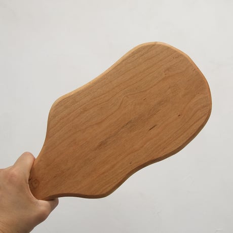 CBHK_208ひとつひとつ形が違うカッティングボード (チェリー材) 35.5×16cm