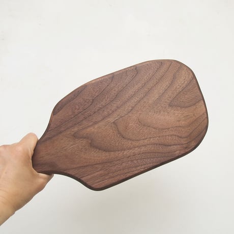 CBHK_203ひとつひとつ形が違うカッティングボード (ウォールナット材) 36.5×17.5cm