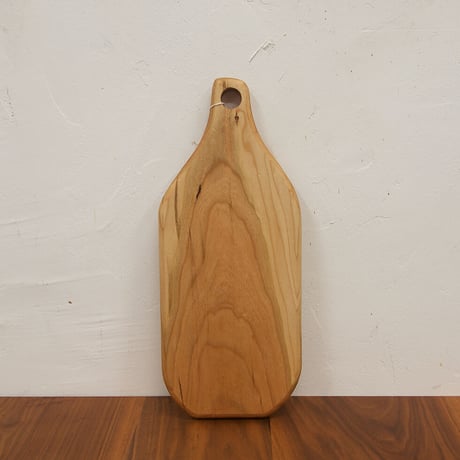 CBHK_209ひとつひとつ形が違うカッティングボード (チェリー材) 35.5×15cm
