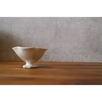 粉引　花びら高台小鉢ミニ（白）Rコハチ028