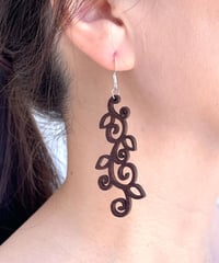 ウッドピアス　Filigree Flower　HNLS03148-6410-19