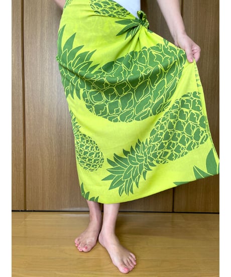 Hawai'ian Pareo    BIG PINEAPPLE  GREEN   HNLS03266-8690