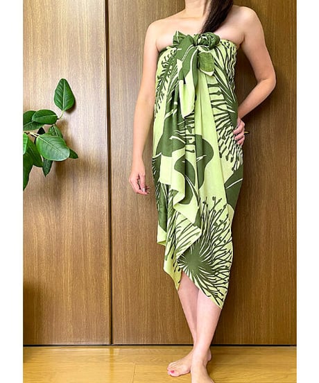 Hawai'ian Pareo  OHIA LEHUA  GREEN GREEN   HNLS03184-0090