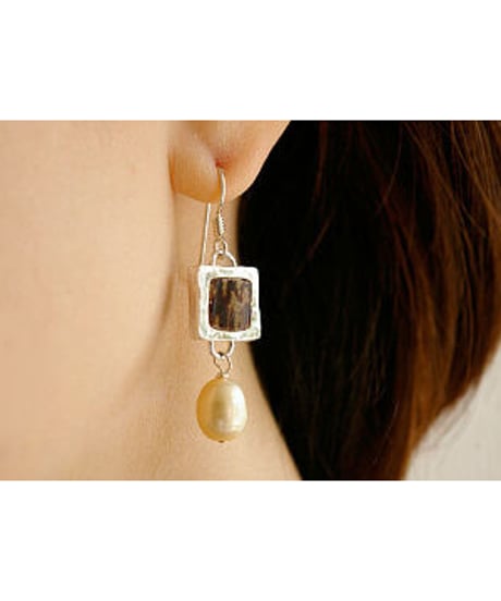 Kismets Creation　ハワイアンジュエリー オピヒシェル x パール ピアス　HNLS01295-70450-B117