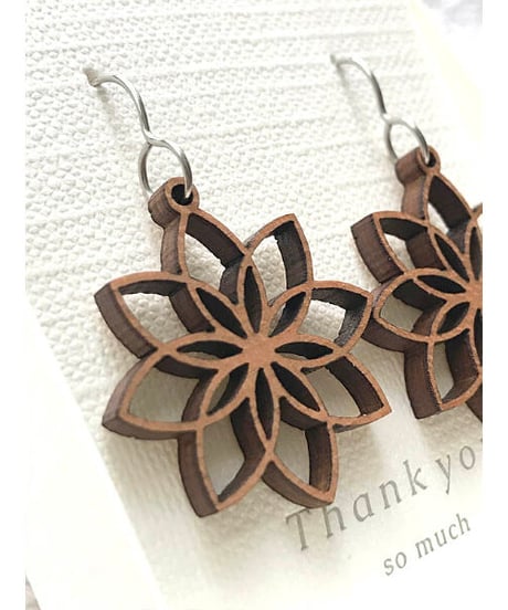 チェリーウッド　ピアス　ロータス   Lotus Flower  Earrings　HNLS03032-67620