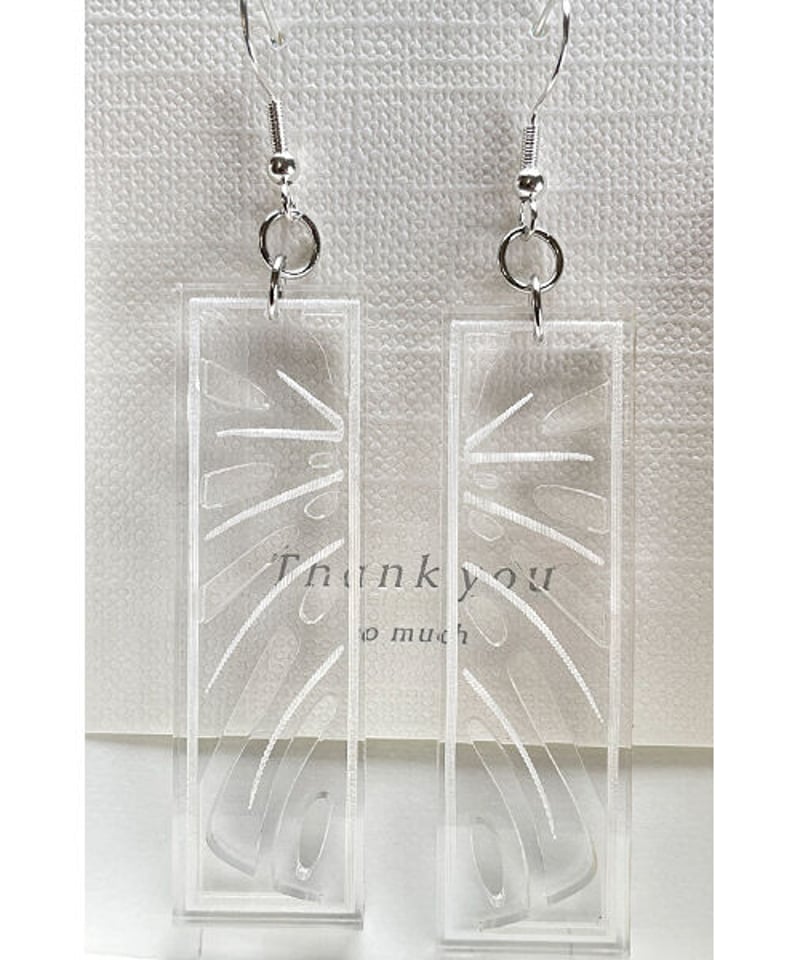 可愛らしい ウッドモンステラのピアスチャーム☆ 可愛らしい ウッドモンステラのピアスチャーム BETTERDAYS_CO_JP