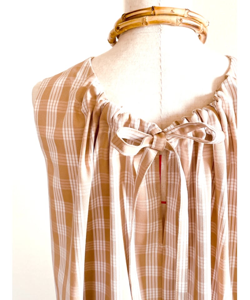 PALAKA BEIGE バックリボン ワンピース HNLS03527-05030 | Le
