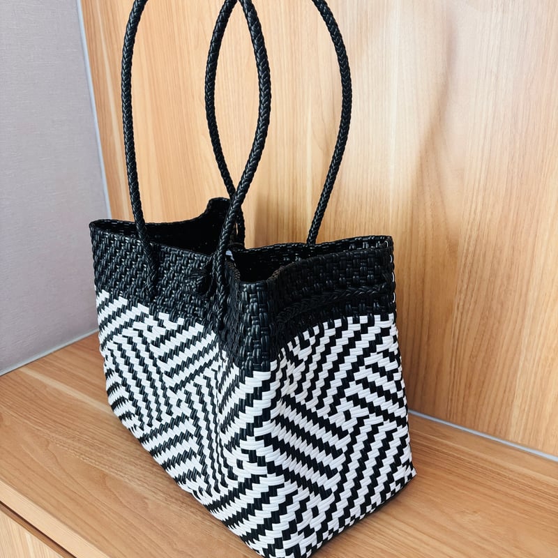 GP ボックストート 横型 M ブラック/ホワイト | true tree