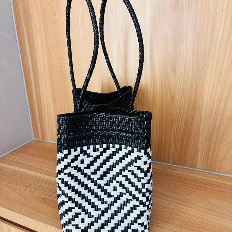 GP ボックストート 横型 M ブラック/ホワイト | true tree