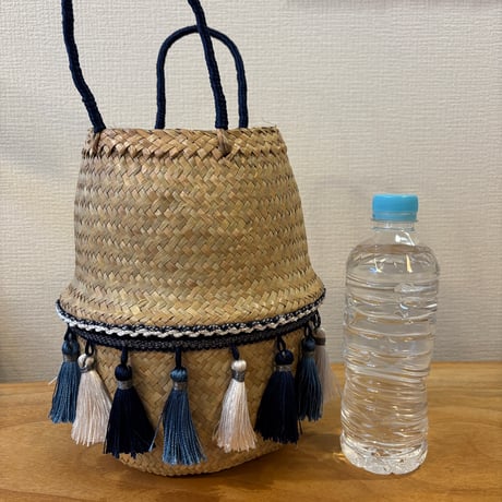 Midnight Tassel　ナチュラル素材のタッセル付き　バスケット