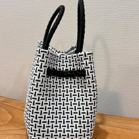 GP  BOXトート　横型　ホワイト✖️ブラック　M