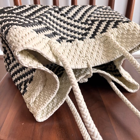 GP ボックストート　横型　M ＊ ホワイト/ブラック