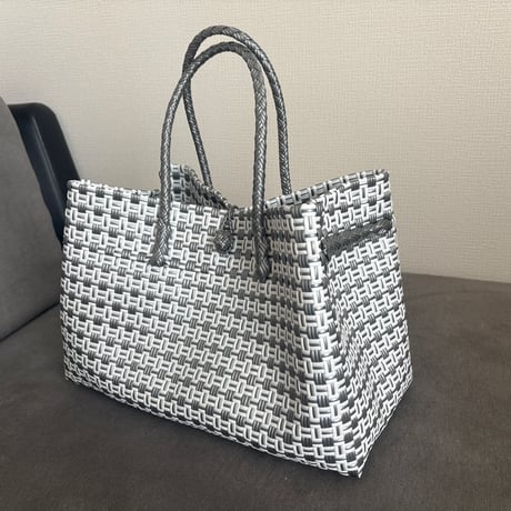 スタイリッシュ◆GP ボックストート　横型　シルバー　M/L