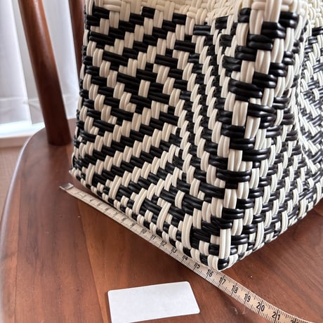 GP ボックストート　横型　M ＊ ホワイト/ブラック