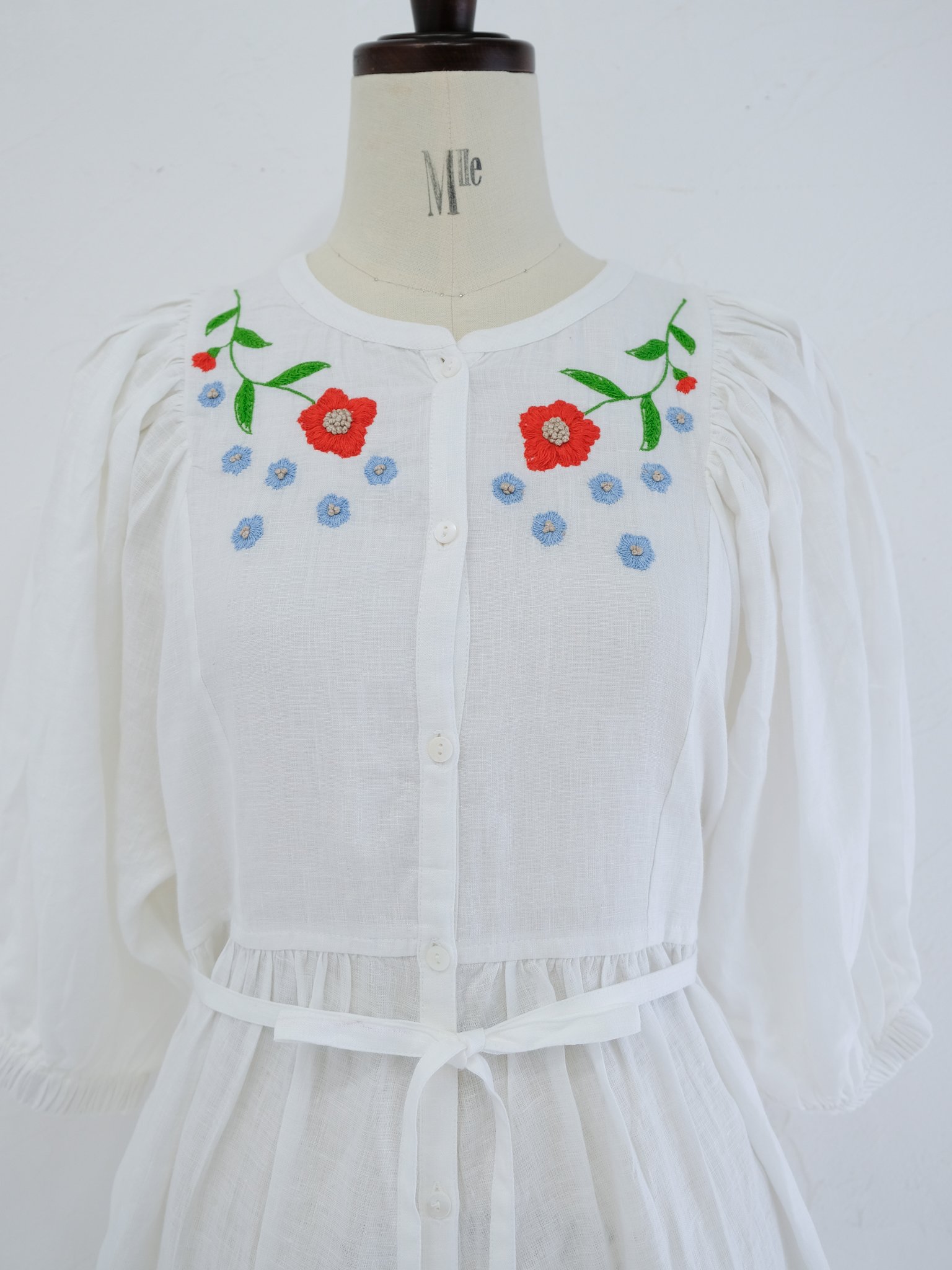 アリ刺繍Singリネンワンピース | kapuwa