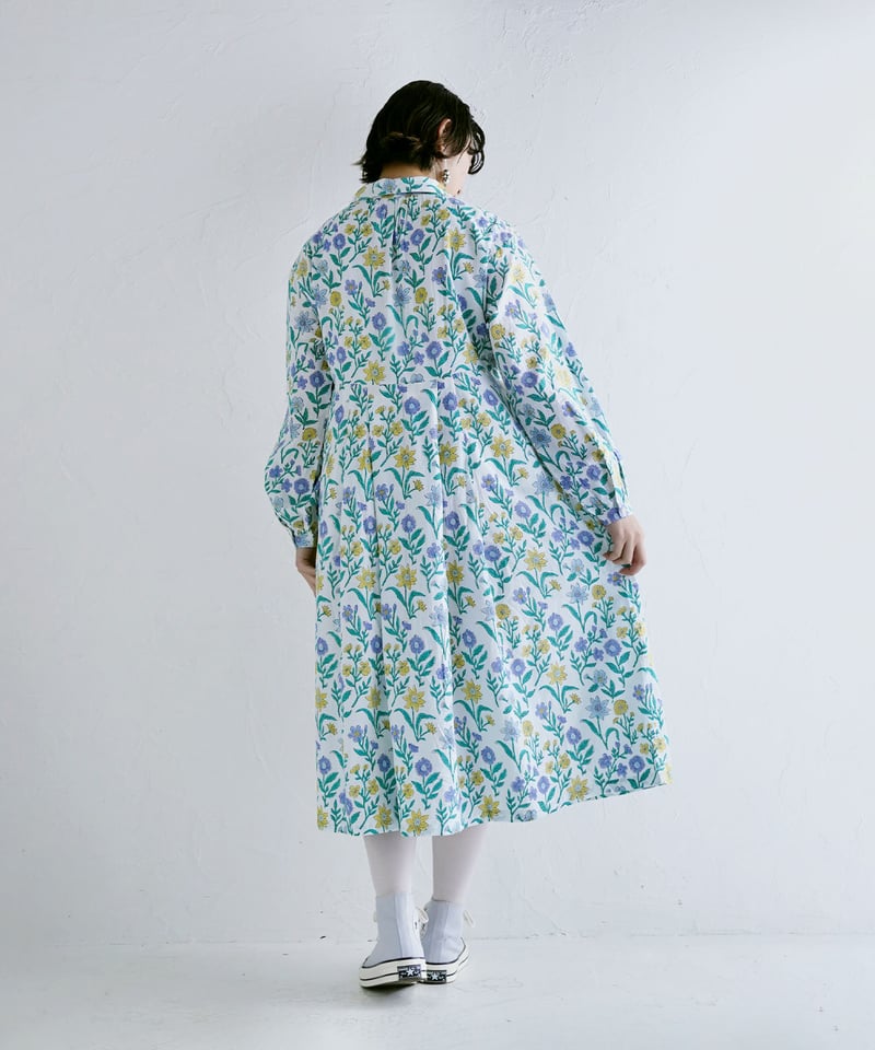 新品タグ付きKapuwa カディ花柄ワンピース WILD FLOWER カディティアードワンピース | kapuwa