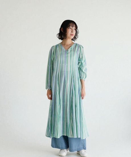 Mix stripeコットンVネックワンピース