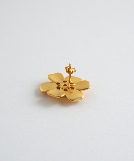 フラワーモチーフピアス / ゴールド