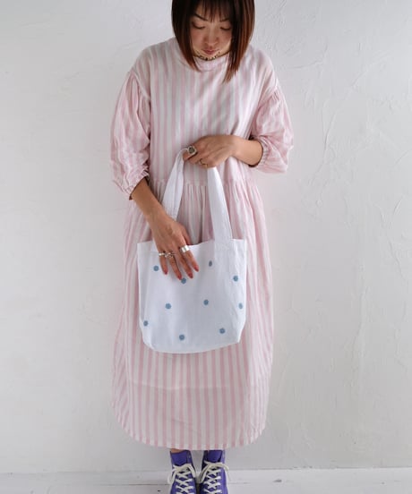 アリ刺繍Singリネントート