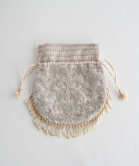 【インド雑貨】フラワービーズ刺繍巾着バッグ /light beige
