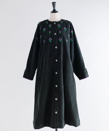 アリ刺繍コーデュロイコート