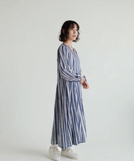 Mix stripeコットンVネックワンピース