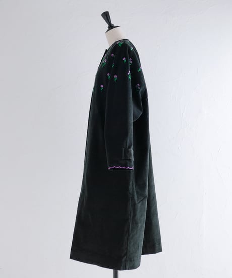 アリ刺繍コーデュロイコート