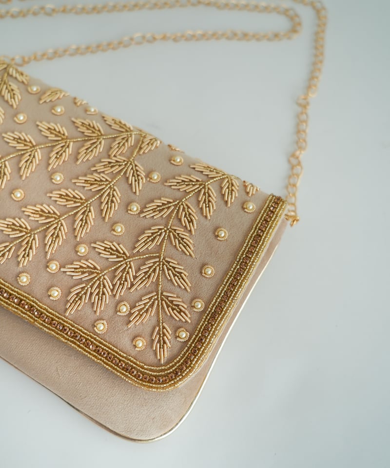 インド雑貨】ボタニカルビーズ刺繍チェーンバッグ | kapuwa