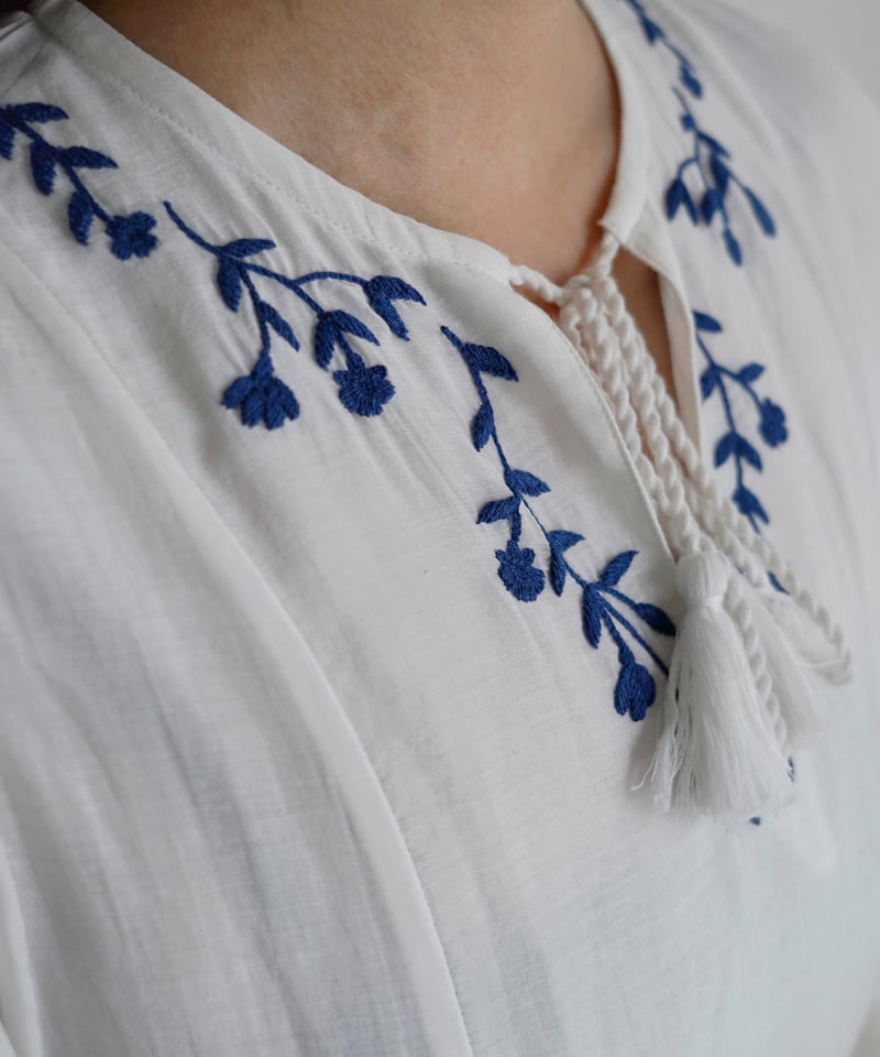 コットンシルク アリ刺繍ワンピース | kapuwa