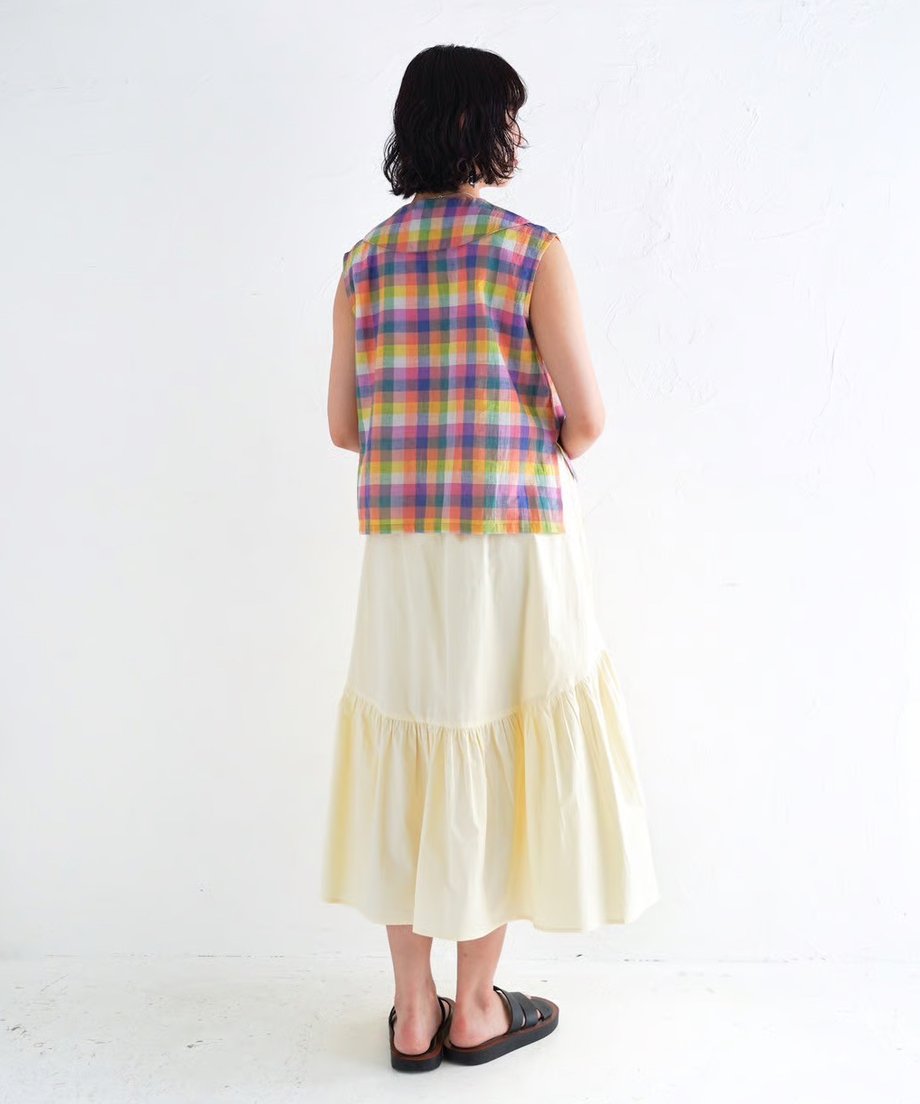 689ebee94b15c03b6a3954e7