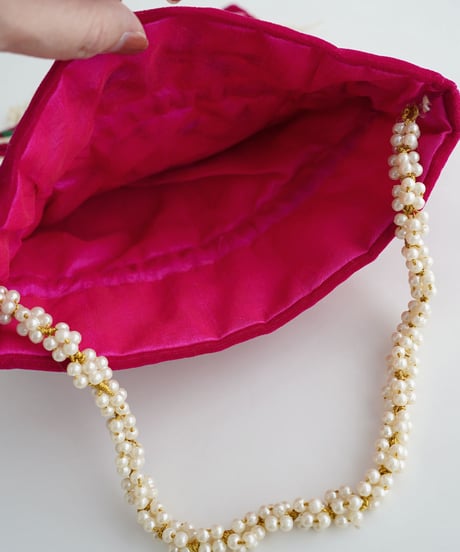 【インド雑貨】インドモチーフビーズ刺繍巾着バッグ / pink