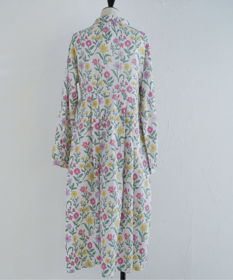新品タグ付きKapuwa カディ花柄ワンピース WILD FLOWER カディティアードワンピース | kapuwa