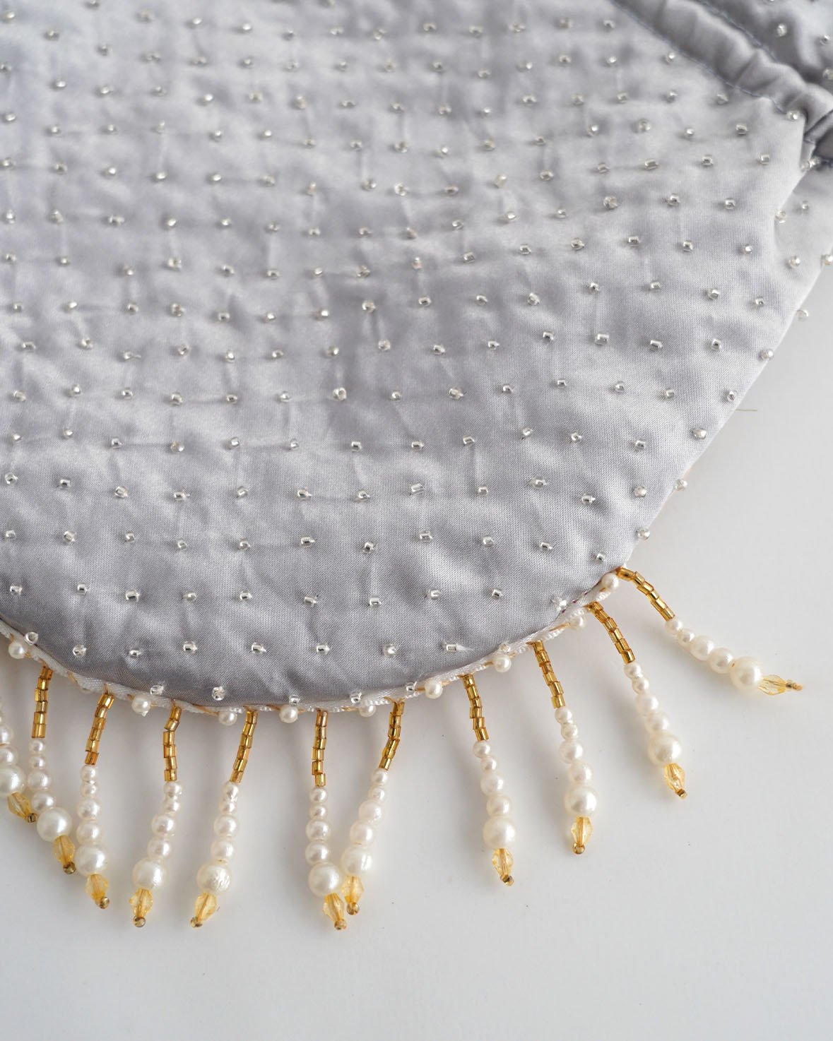 インド雑貨】フラワービーズ刺繍巾着バッグ /light gray | kapuwa