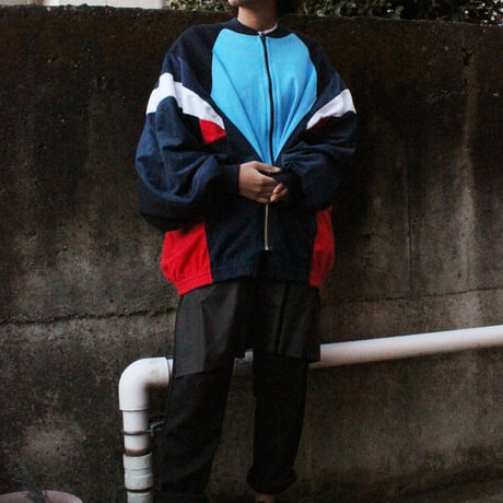 00○○　ファスナーモモンガシャージ