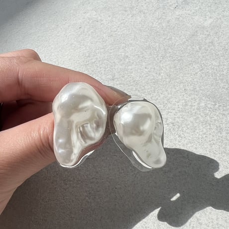 baroque Pearl clear  pierce earring