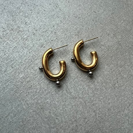 《予約販売》gold hoop pochi pochi silver stone pieace earring