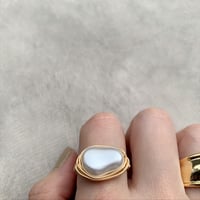 flat baroque pearl gold wire ring