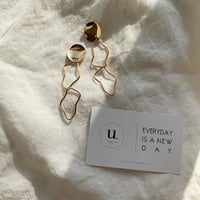 gold metal long pierce・earring