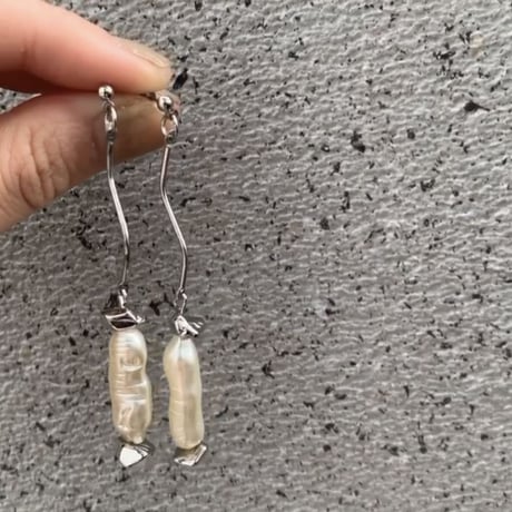 silver imitation pearl  pierce・earring