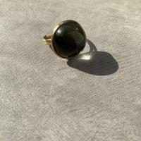 black gradation stone ring
