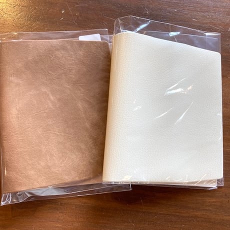 文庫本にぴったり！茶虎ウヰスキー or 猫印ミルク