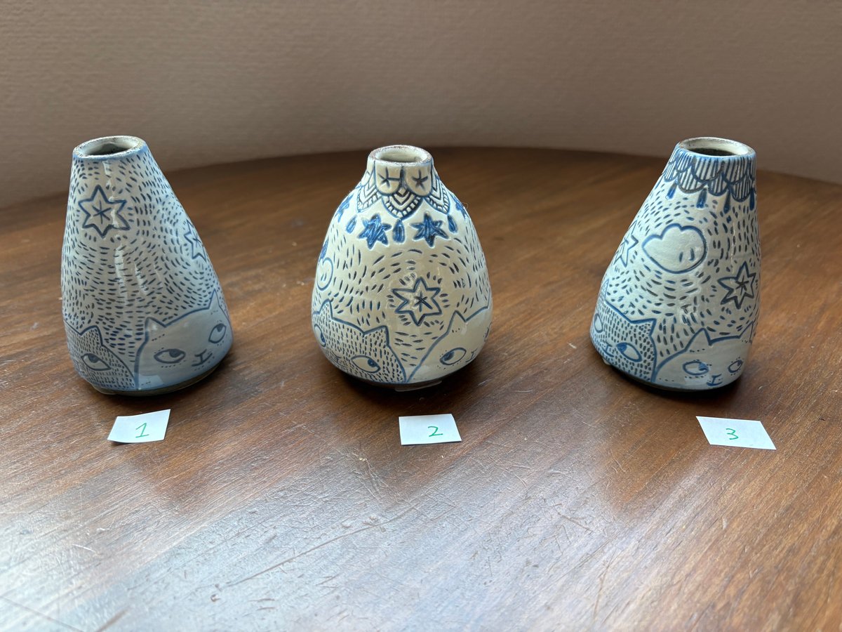 初入荷！アトリエcicadaさんのブルーテラー花入れ | 保護ねこカフェ